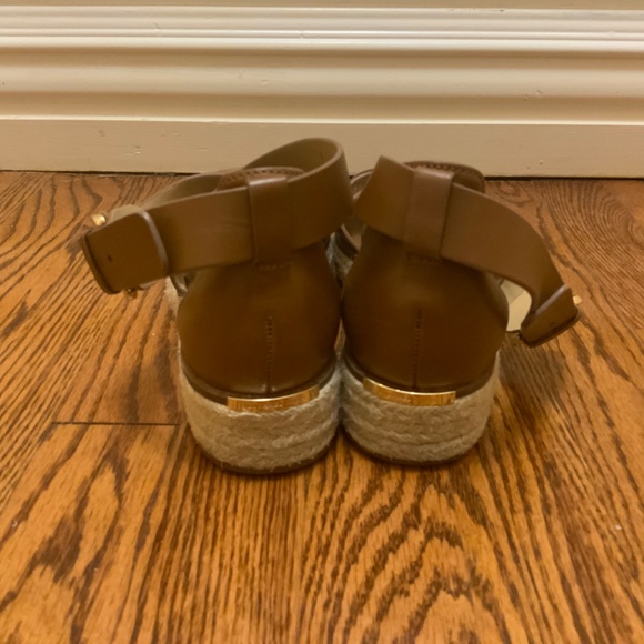 Shoes - Picture 2 of 9